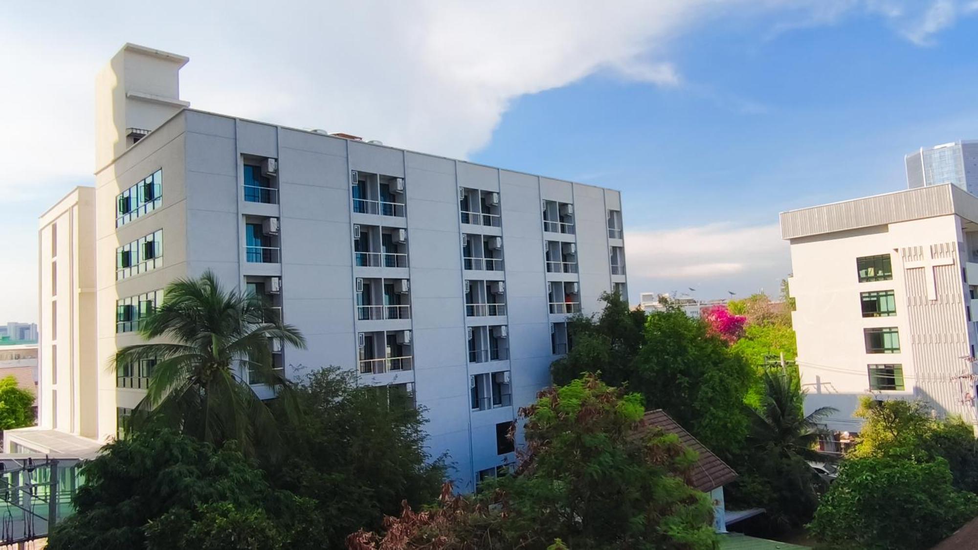 C Hotel Bangna バンコク都 エクステリア 写真